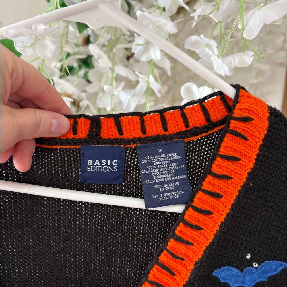 Basic Editions Vintage Festive Black and Orange Halloween Vest 🎃 - Picture 3 of 6